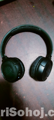 JBL Bluetooth headphones